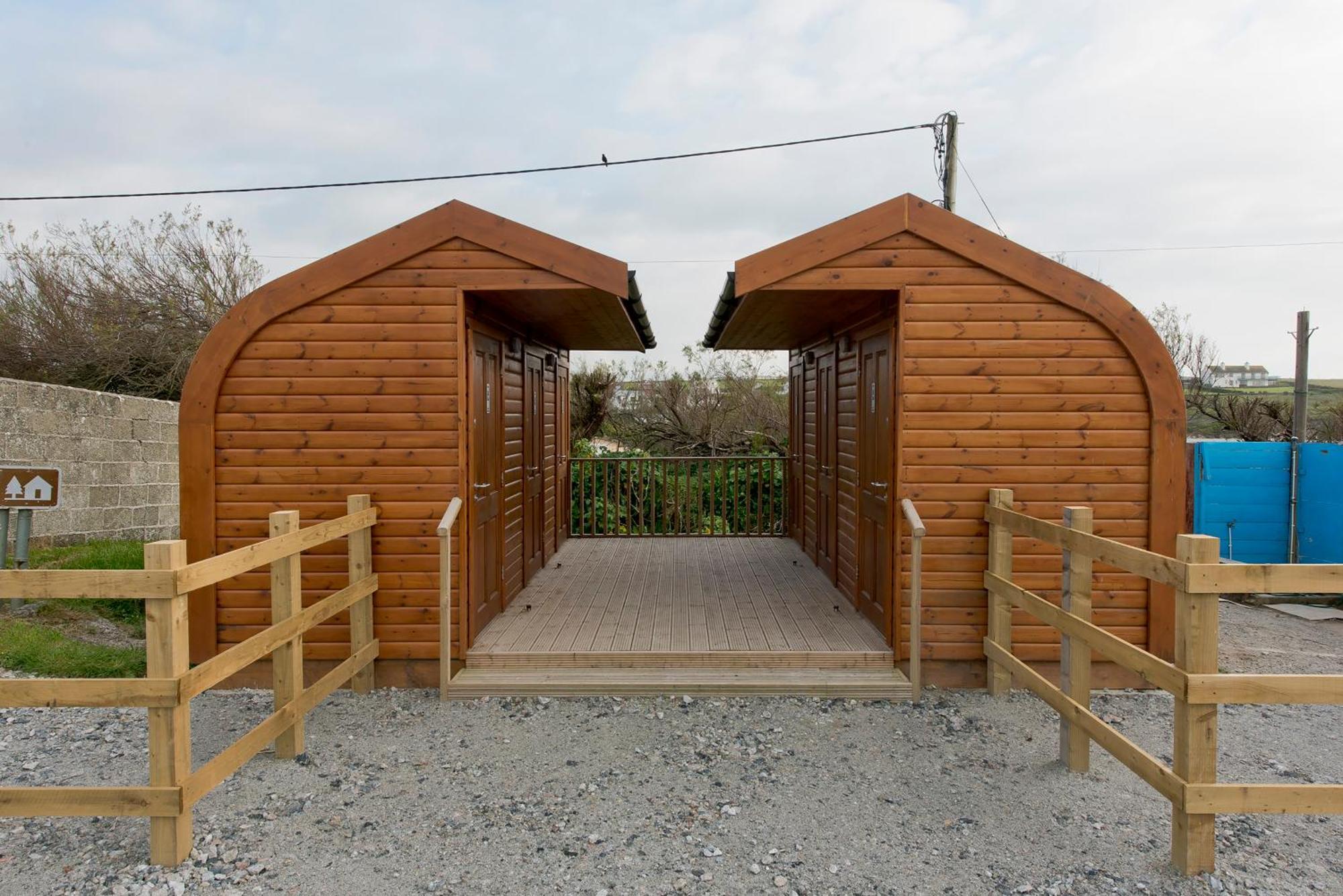 Yha Treyarnon Bay Hostel Padstow Exterior photo