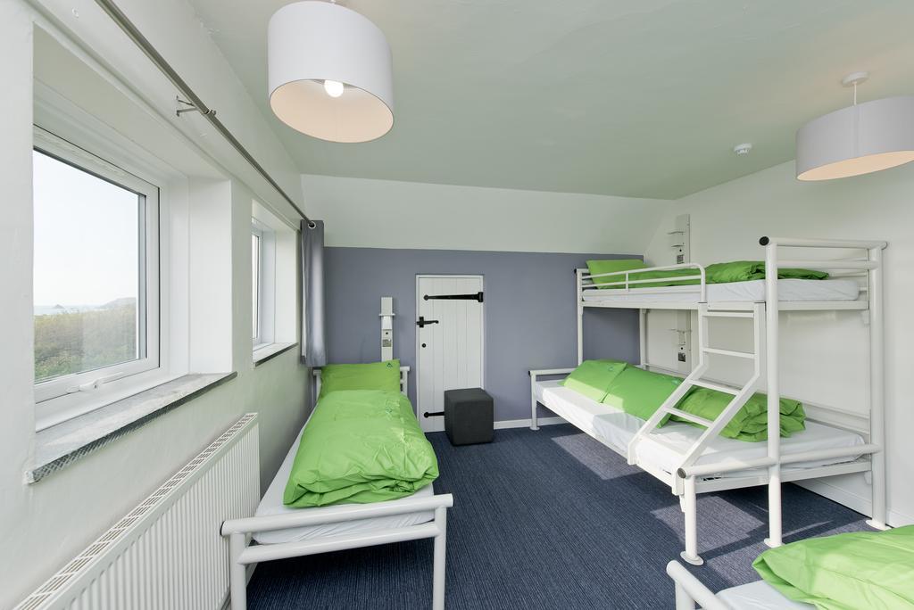 Yha Treyarnon Bay Hostel Padstow Exterior photo