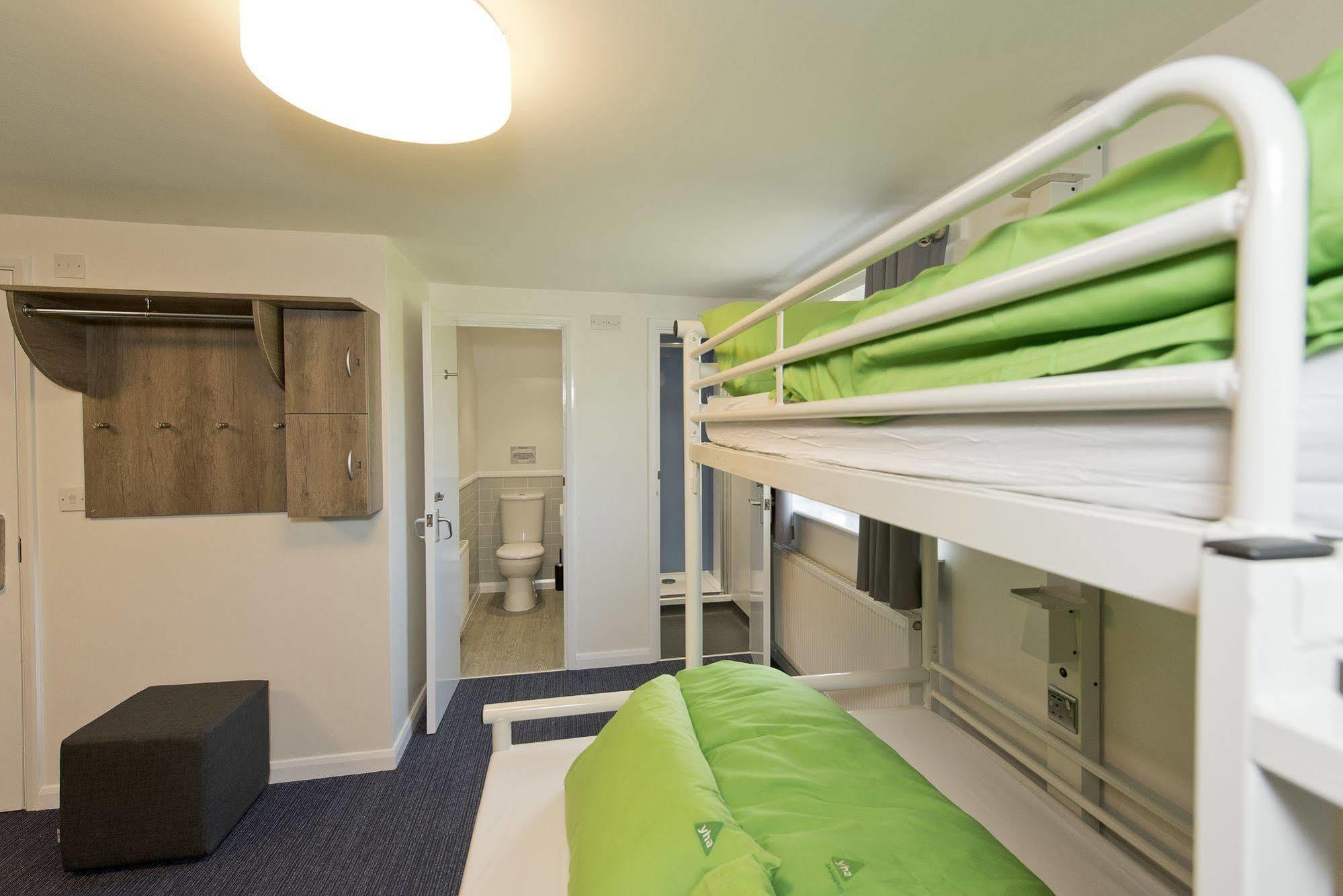 Yha Treyarnon Bay Hostel Padstow Exterior photo